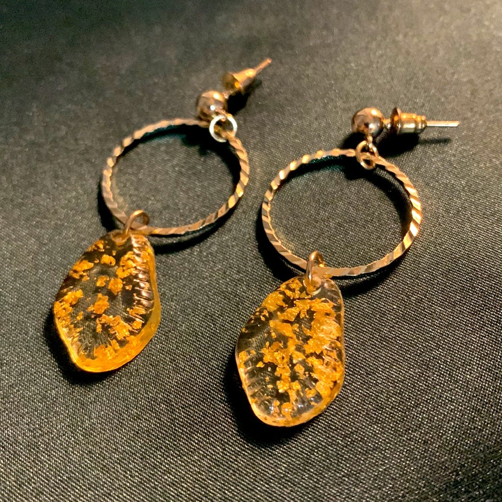 ♥️$5/20♥️Gold Tone Earrings